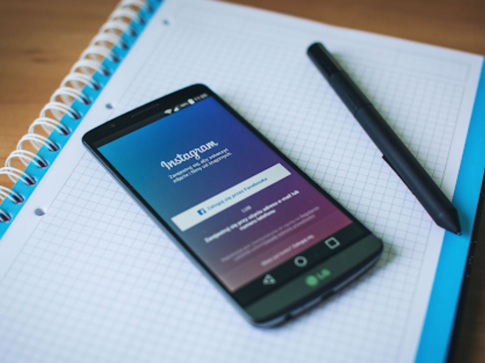 Complete-Guide-to-Instagram-Advertising-for-the-Holidays-300x225