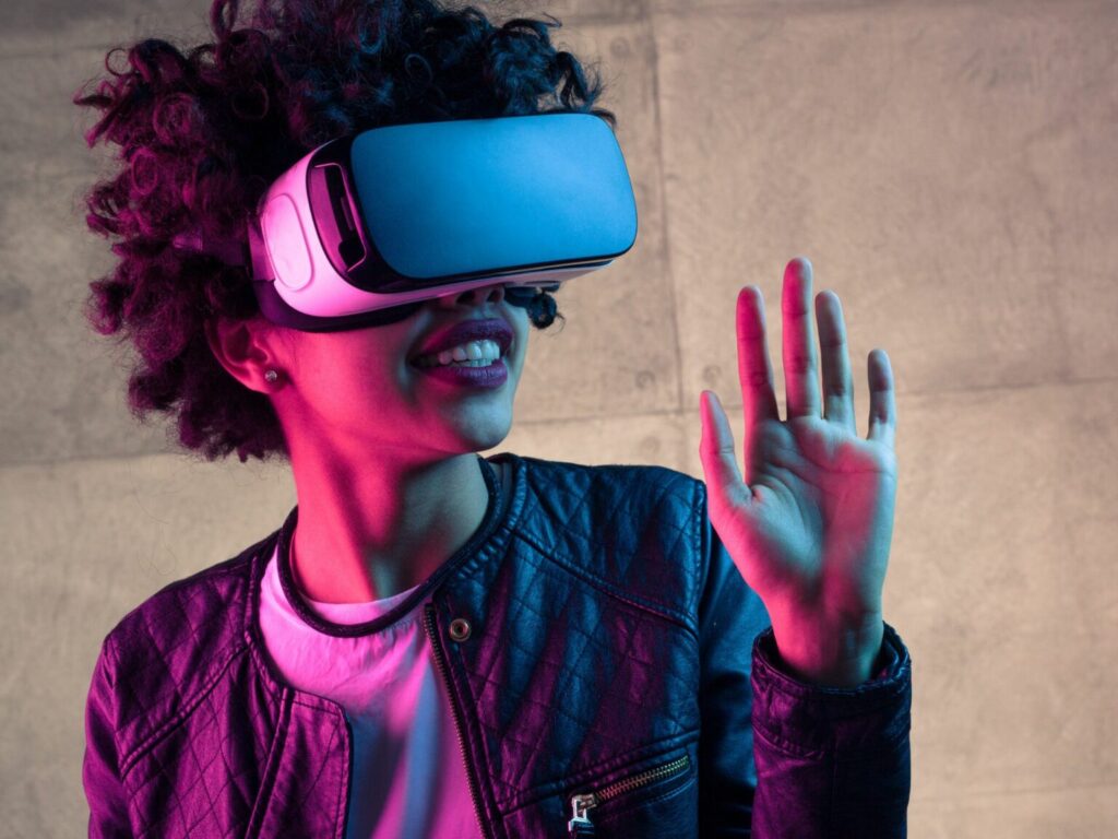 Reaching-And-Engaging-With-Luxury-Consumers-1536x1152